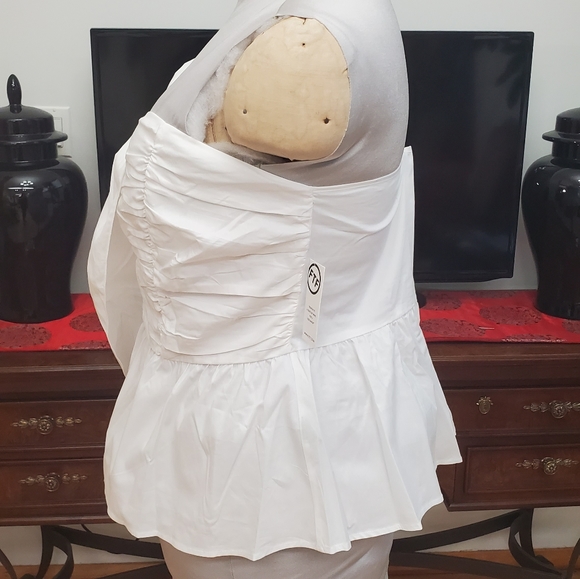 Top - Picture 2 of 5